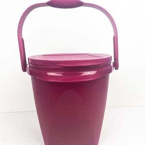 New!!!  Tupperware Jumbo Canister 5.2-qt./5 L